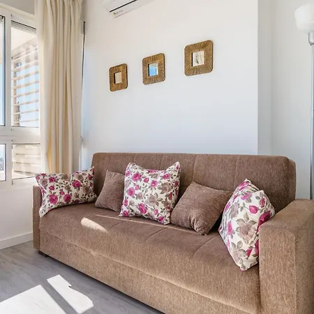 Malagasuite Comfy & Pool *